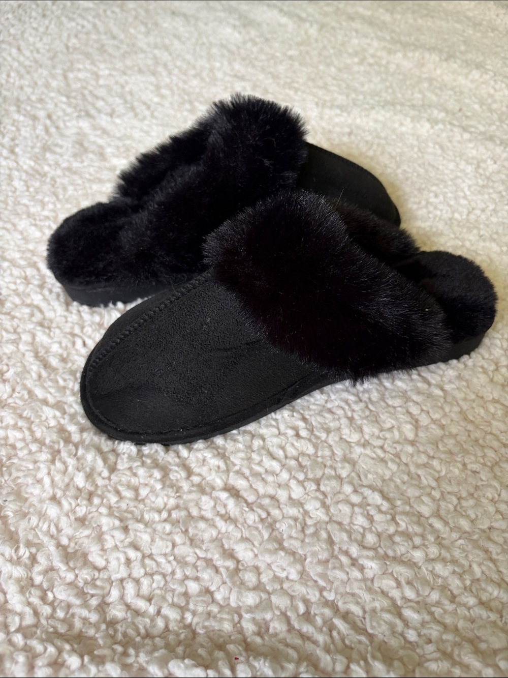 Ladies slippers